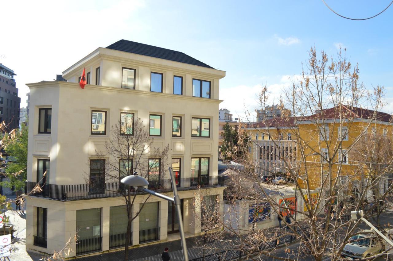 Rh Center Apartment